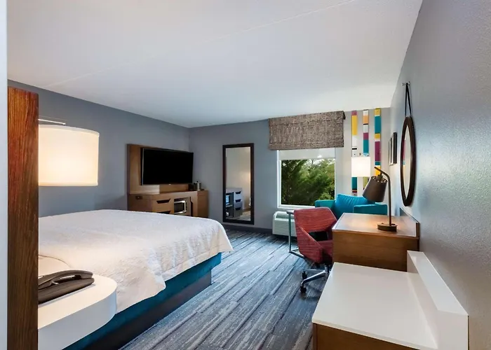 Hampton Inn & Suites Herndon-Reston