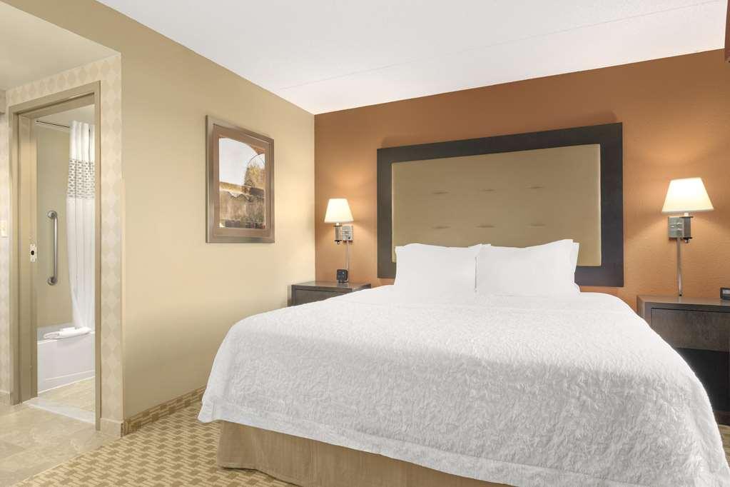 Hotel Hampton & Herndon-reston 3*