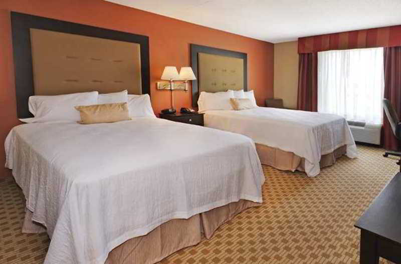 Hotel Hampton & Herndon-reston 3*